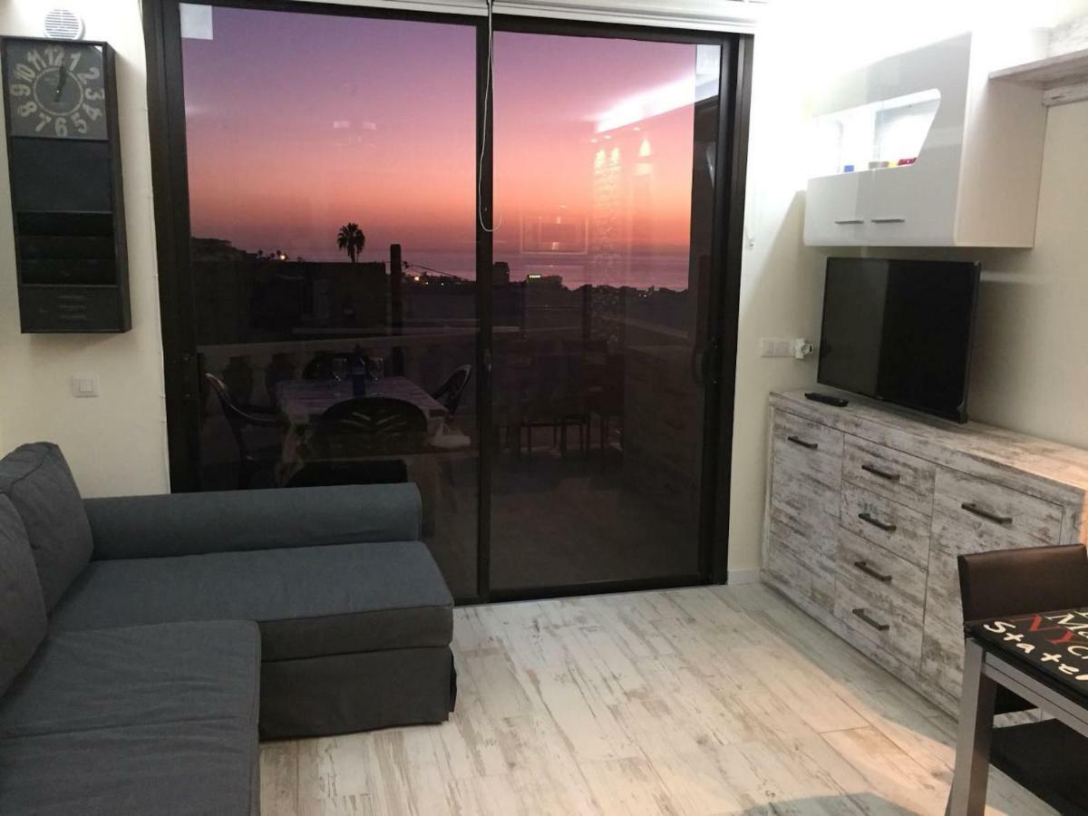 Golden Paradise Seaview Apartment *